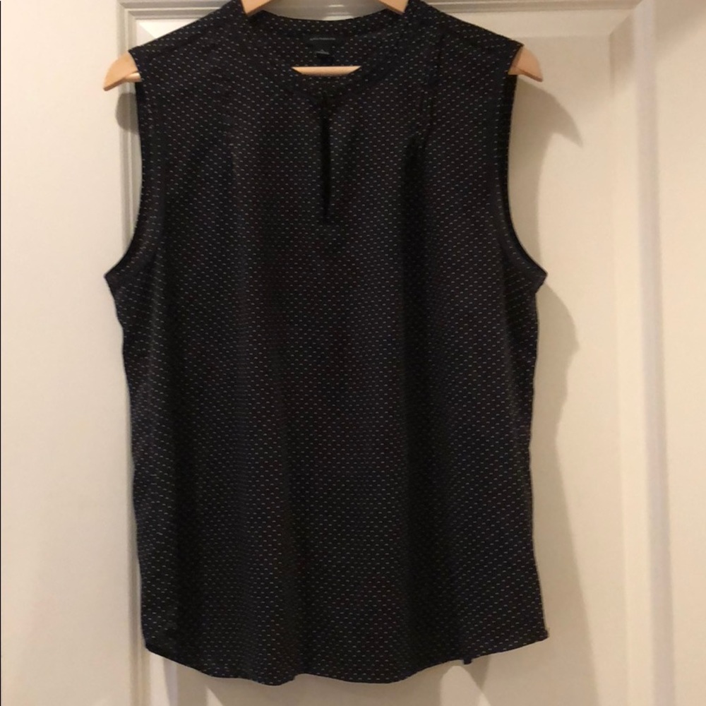 Cute top with fine polka dots